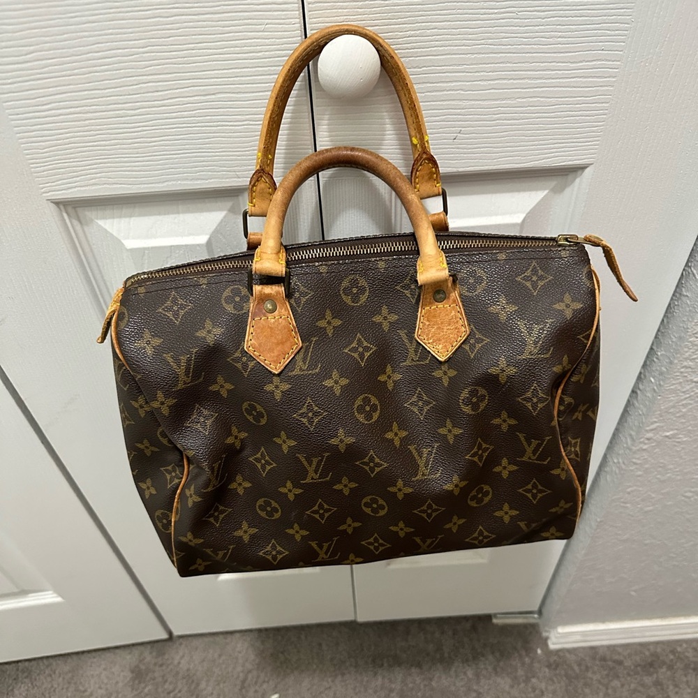 Louis Vuitton Speedy